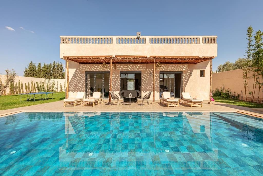 Villa Leila,Piscine , Grand Jardin, Jeux , Cuisiniere Marrakesh Exterior photo